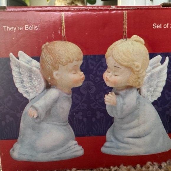 Kissing Angel Collectible Ornaments. Still in packaging - Picture 1 of 3